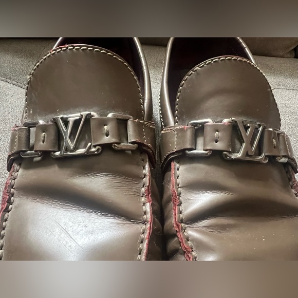 authentic Louis Vuitton shoes - Picture 11 of 12